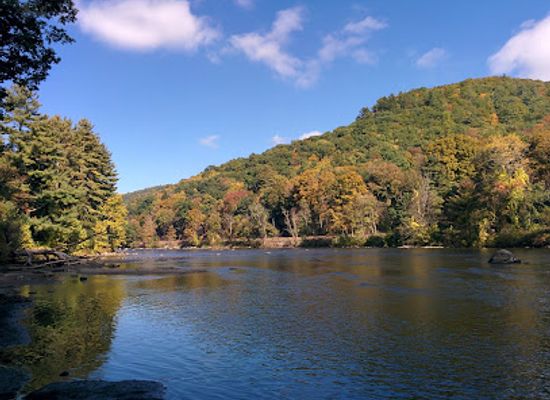 connecticut/bear-mountain-state-park/attraction/housatonic-meadows-state-park