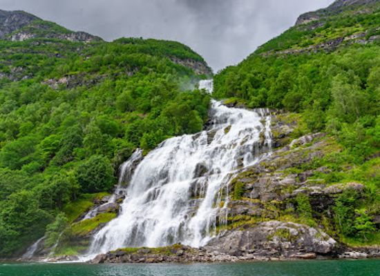 norway/geirangerfjord/attraction/bringefossen