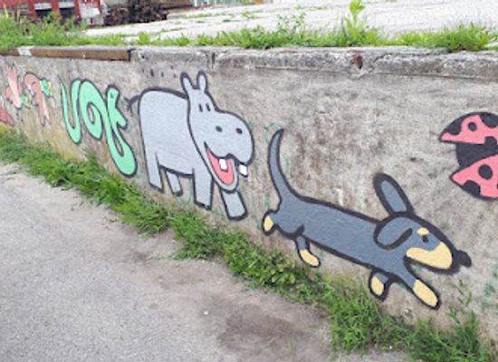 slovenia/nova-gorica/attraction/gremo-andiamo-let-s-go-mural
