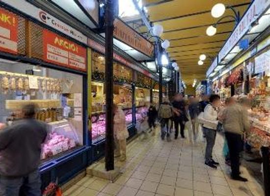 hungary/budapest/attraction/central-market-hall
