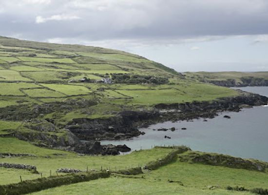 ireland/county-kerry/attraction/ballydonegan-beach-allihies