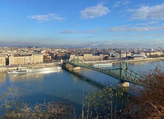 hungary/vac/attraction/gellert-hill