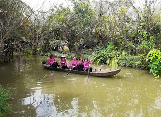 vietnam/mekong-delta/attraction/ca-loc-bay-tin-hoa