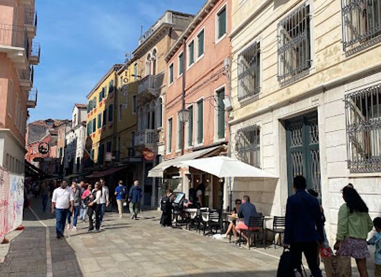 italy/venice/attraction/rio-tera-lista-di-spagna-walking-street