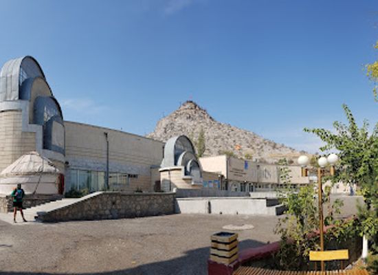 kyrgyzstan/osh/attraction/monument-to-alymbek-datka
