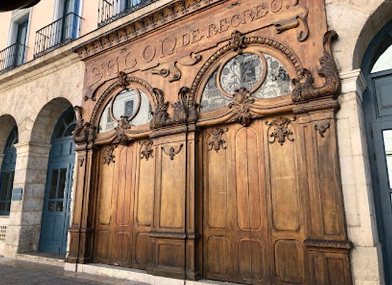 spain/burgos/attraction/la-casa-de-los-gigantillos