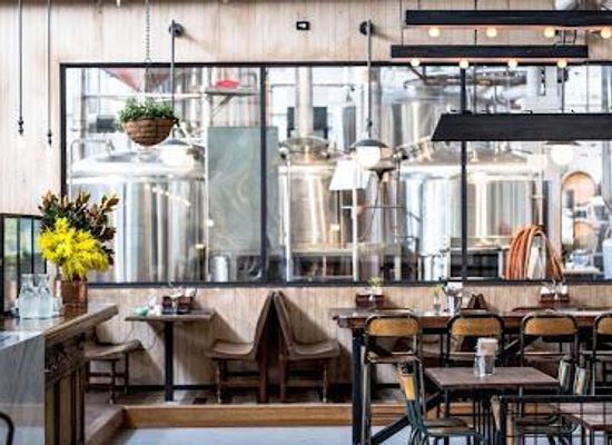 australia/melbourne/attraction/stomping-ground-brewery-beer-hall-collingwood
