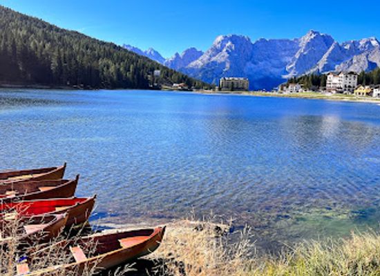italy/cortina-d-ampezzo/attraction/lago-di-misurina