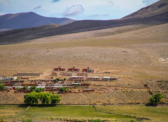 argentina/quebrada-de-humahuaca/attraction/punto-panoramico-del-pueblo-iturbe
