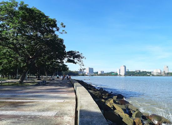 malaysia/sabah/attraction/teluk-likas-beach