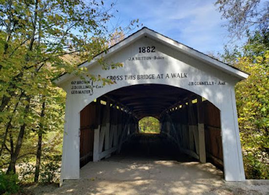 indiana/crossroads-of-america/attraction/rocky-hollow-falls-canyon-nature-preserve