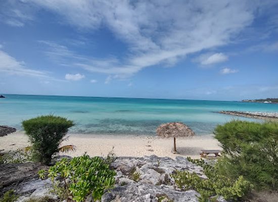 the-bahamas/eleuthera/attraction/rainbow-bay-beach