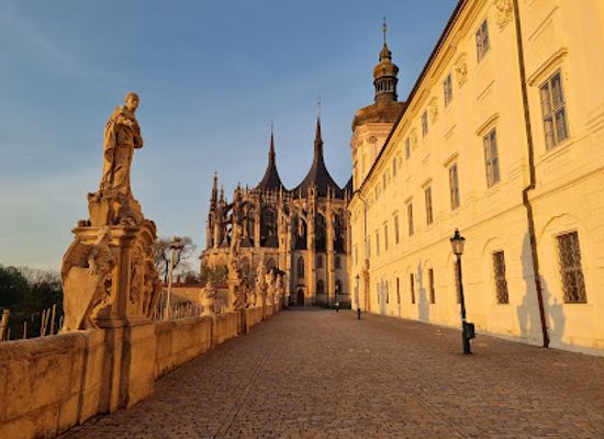 czechia/kutna-hora/attraction/galerie-soch