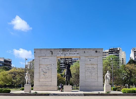 argentina/western-argentina/attraction/monumento-a-simon-bolivar