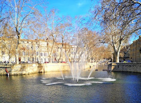 france/nimes/attraction/jets-d-eau