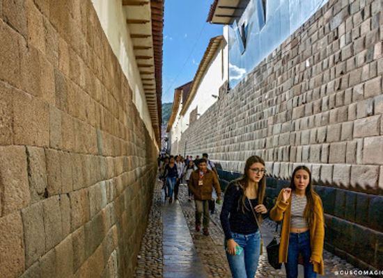peru/choquequirao-trek/attraction/calle-loreto