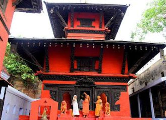 india/varanasi/attraction/nepali-temple