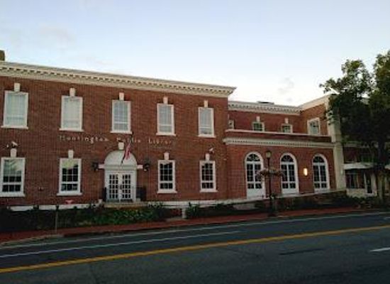 new-york/long-island/attraction/huntington-public-library