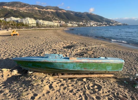 albania/vlora-coast/attraction/plazhi-te-akademia-e-marines