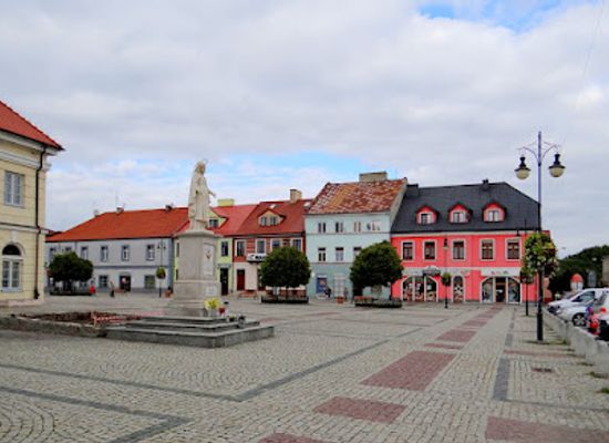 poland/leczyca-land/attraction/rynek-miasta-leczyca