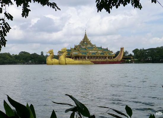 myanmar-burma/bago-region/attraction/kandawgyi-lake