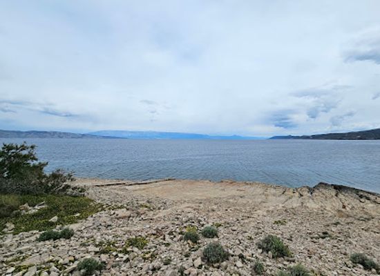 croatia/hvar-island/attraction/kamena-obala-jaske