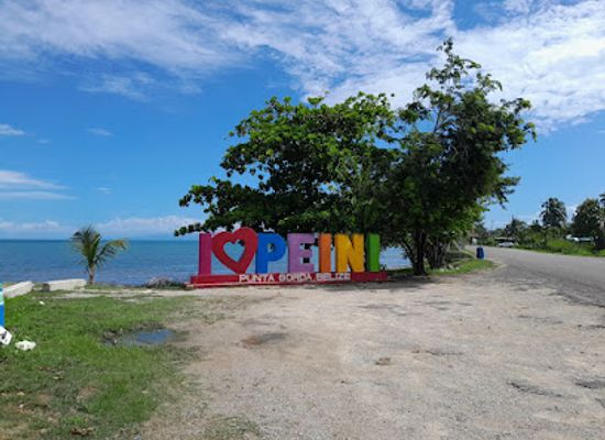belize/toledo-district/attraction/swimming-in-punta-gorda