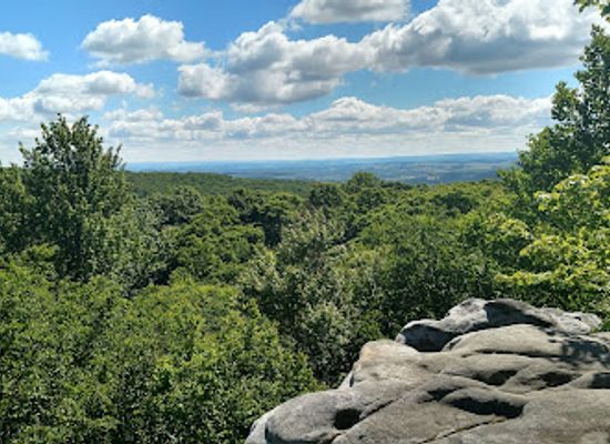 pennsylvania/appalachian-mountains/attraction/beam-rocks