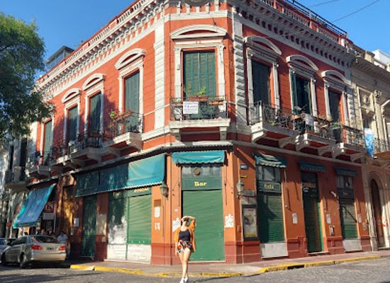 argentina/buenos-aires/la-boca/attraction/plaza-dorrego