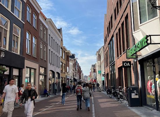netherlands/leiden/attraction/winkelstraat-haarlemmerstraat