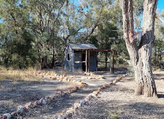 australia/far-west/attraction/one-ton-post