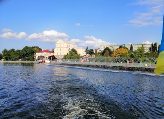 ukraine/ternopil/attraction/ternopil-s-kyi-pond