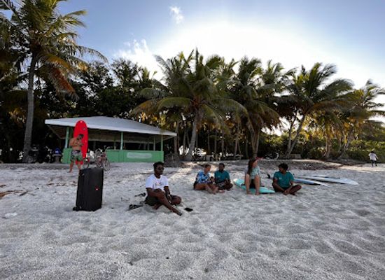 maldives/fuvahmulah-island/attraction/eleyi-s-surf-spot