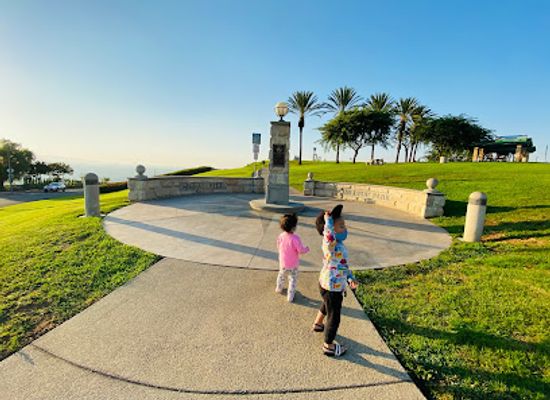 california/long-beach/the-pike/attraction/hilltop-park