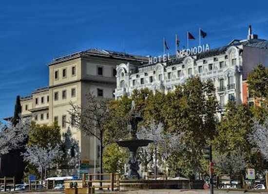 spain/madrid/attraction/replica-of-the-fountain-of-the-artichoke