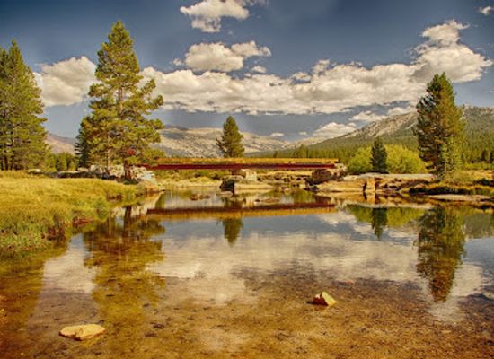 california/yosemite/attraction/parsons-memorial-lodge
