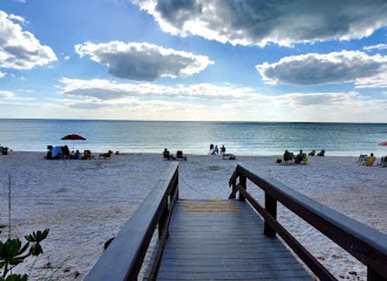 florida/nature-coast/attraction/barefoot-beach-county-preserve