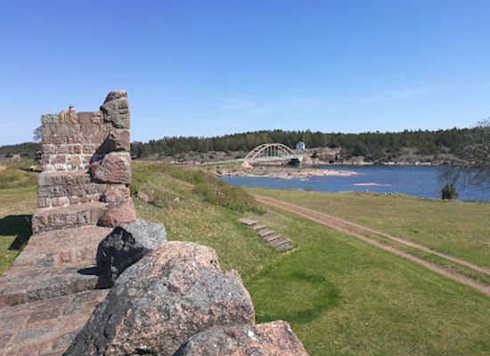 finland/aland-islands/attraction/bomarsund-fortress-area