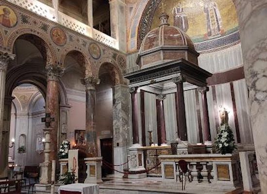 italy/rome/attraction/basilica-of-st-agnes-outside-the-walls