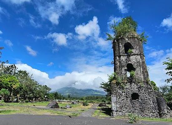 philippines/legazpi/attraction/cagsawa-ruins