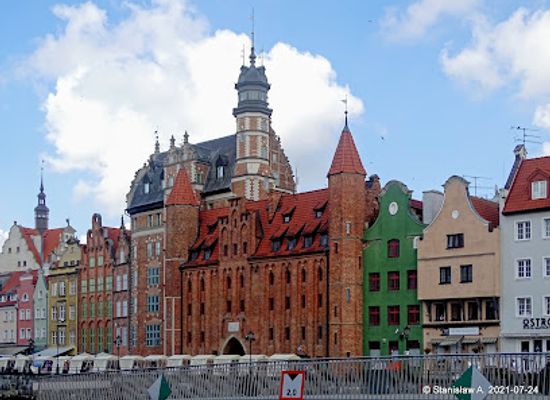 poland/gdansk/old-town/attraction/st-mary-s-gate