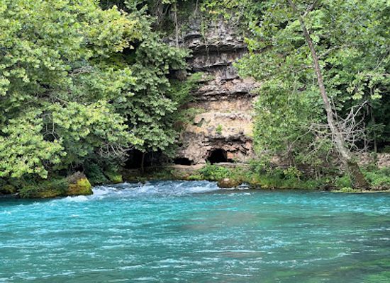 missouri/current-river/attraction/big-spring-ozark-national-scenic-riverways