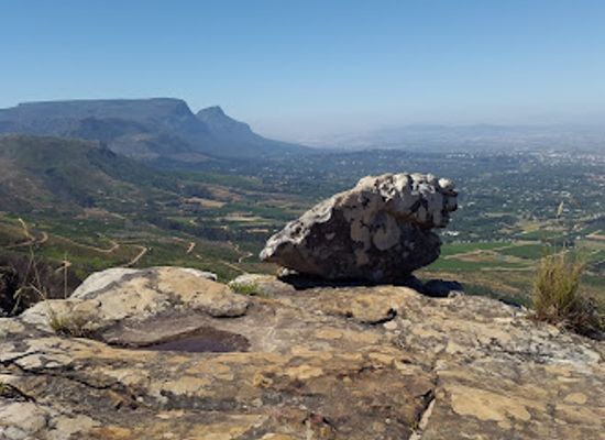 south-africa/cape-peninsula/attraction/elephant-s-eye-cave