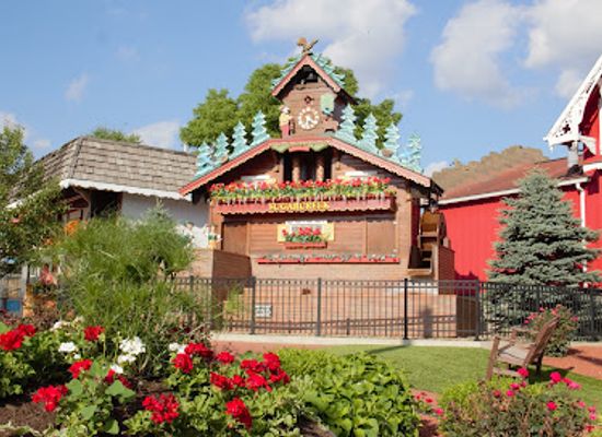ohio/southeast-ohio/attraction/world-s-largest-cuckoo-clock