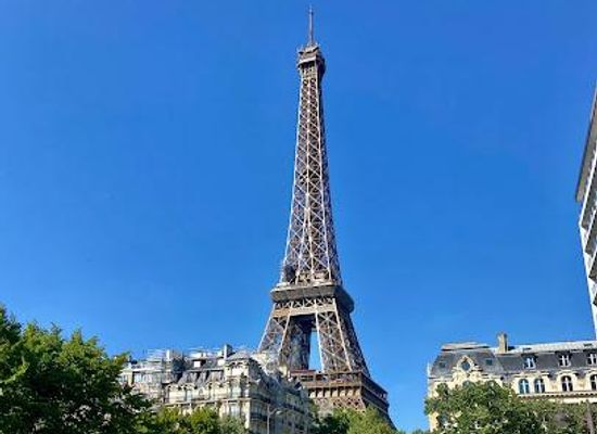 france/versailles/attraction/eiffel-tower
