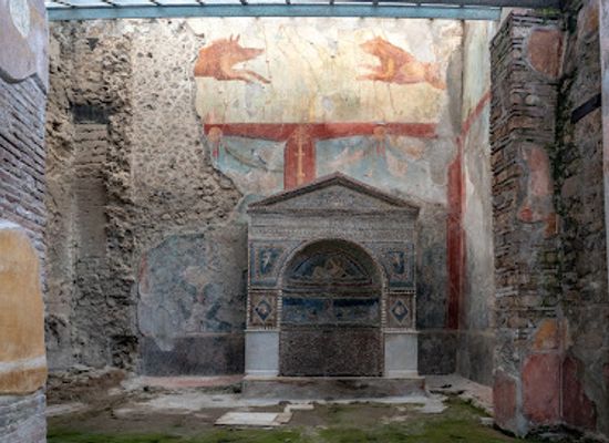 italy/pompeii/attraction/casa-dell-orso-ferito