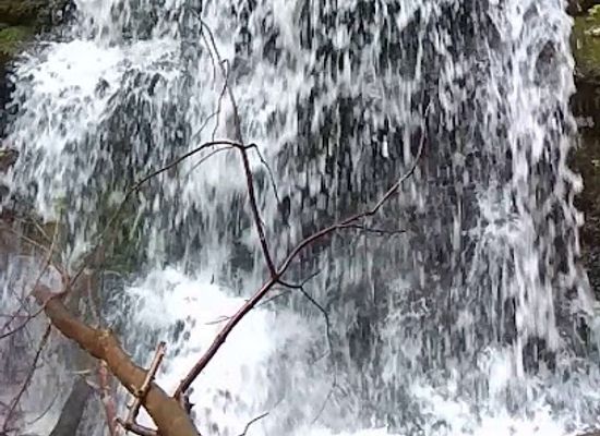 ukraine/dragobrat/attraction/vodospad-lotsiy