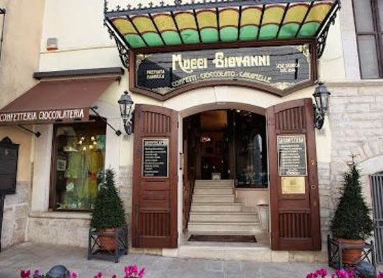 italy/apulia/attraction/museum-of-the-sugar-plum-mucci-giovanni