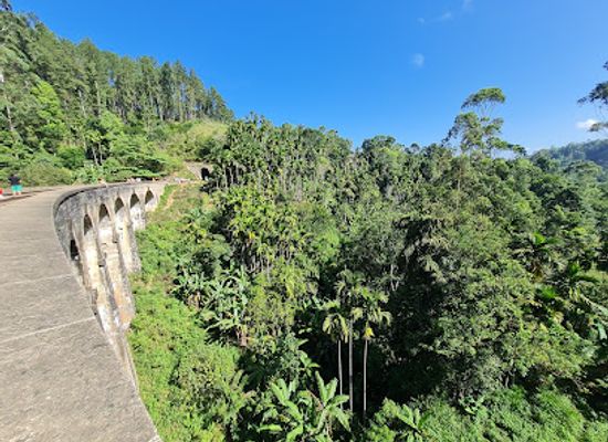 sri-lanka/uva-province/attraction/nine-arches-bridge-viewpoint