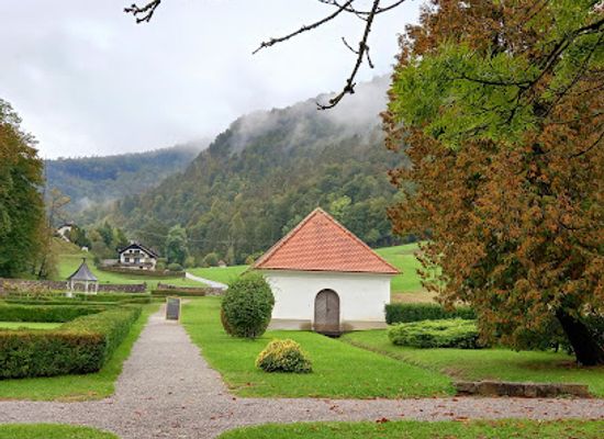 slovenia/southeast-slovenia/attraction/polhov-gradec-castle